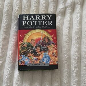 Harry Potter and the Deathly Hallows Hardcover Book